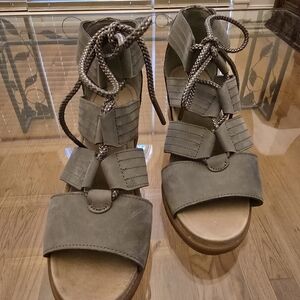Sorel Gray (Slight Olive Cast) Lace-Up Wedge Sandals, Brushed Leather, Sz 8, New